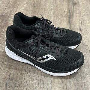 SAUCONY Women’s Size 10.5 Echelon 8 Support Frame FormFit Black Running Shoe